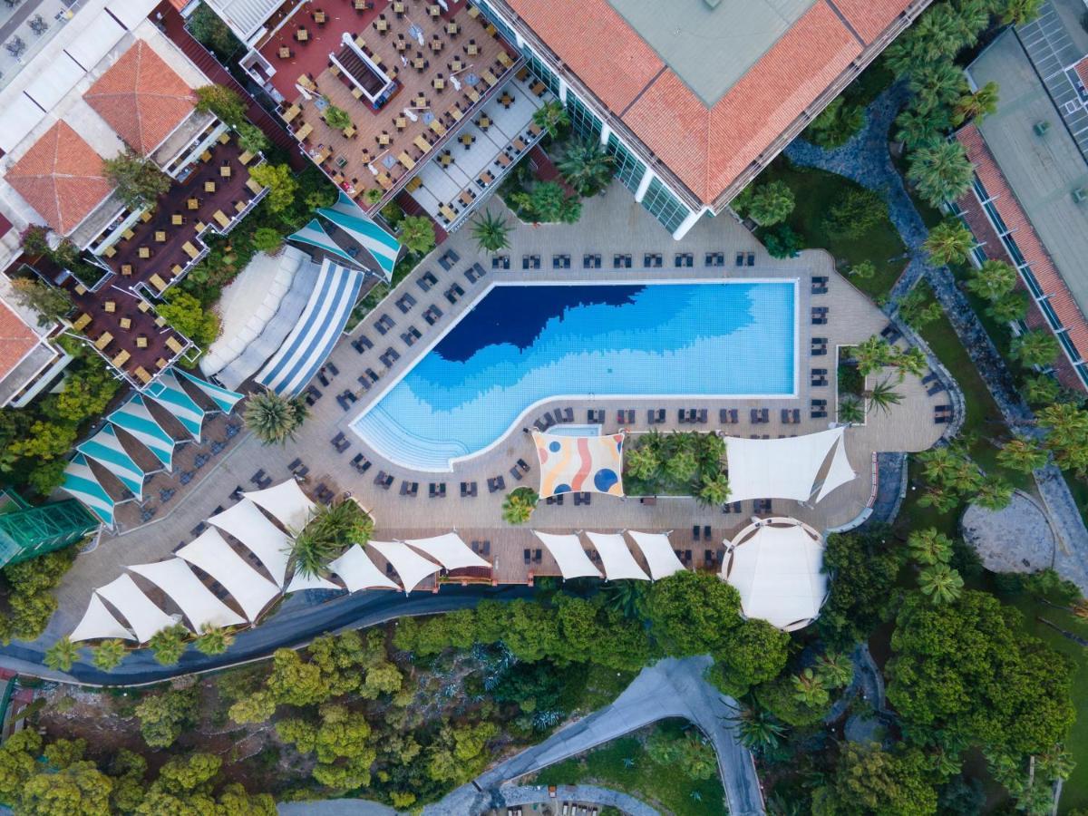 松树湾旅游度假酒店 库萨达斯 外观 照片 Aerial view of the hotel