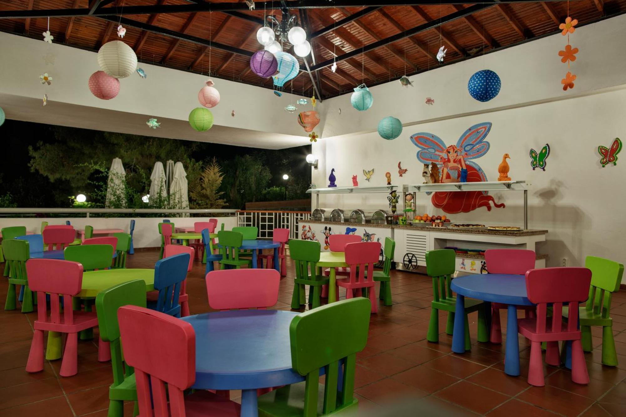 松树湾旅游度假酒店 库萨达斯 外观 照片 Club Med resort in Phuket, Thailand